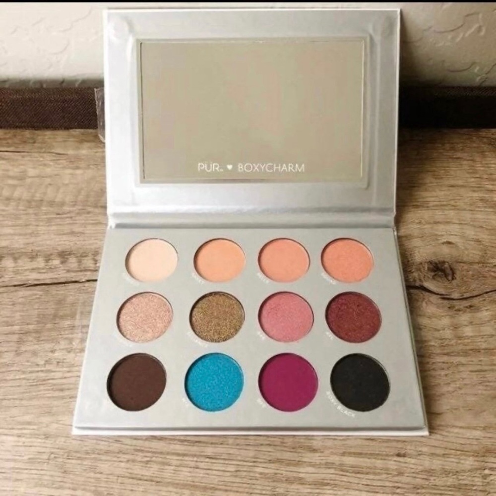 PUR boxycharm eyeshadow palette